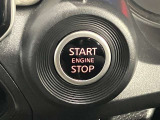 【プッシュ式エンジン】プッシュ式エンジンスタートでブレーキを踏んでボタンを押すだけでエンジン始動がスムーズ!!鍵をカバンに入れているだけでエンジンの始動が可能★とても便利な機能です