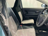 また、お車にあまり詳しくない方でも安心して立ち寄って頂けるお店作りを目指しています。中古車選びに不安があるという多くのお客様の声に応えるべく『親切・丁寧・明瞭』をキーワードにしっかりサポート致します。