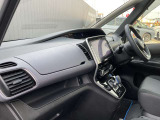 広々とした視界を体感できます。運転が楽しくなりますね。