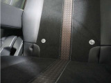 ◆ISOFIX◆シートベルトいらずでチャイルドシートと固定金具を連結するだけでガッチリ固定できます。