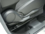 ◆シートハイトアジャスター◆運転席を上下に高さ調節ができます!運転ポジションを体格に合わせてシート調整できます。