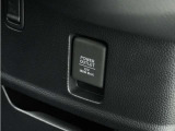 ◆12V電源ソケット◆スマートフォンの充電等にも便利な電源ソケット!使いやすい場所に装備されています。