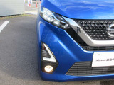LEDヘッドライトはとっても明るくて夜間の走行が安心ですね!アダプティブヘッドライトの最新機能も装備!