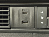 便利な充電用USBジャックも付いています☆周辺機器の充電にご利用頂けます☆