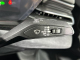 【オートワイパー(AUTO)】雨が降り出した時に、雨滴検出用センサー(レインセンサー)が雨滴を感知すると、自動でワイパーが動作します。