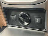 フルタイム4WD!トランスファースイッチで駆動系の作動状態の切り替え可能!