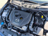 エンジンルームはクリーニング済みです。納車前にオイル交換もいたします。