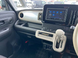 新品ナビもお車ご購入時にオプションで付けて頂けます♪様々な機能があり目的地までのルート案内等をしてくれますので道に迷うことなく目的地まで到着できます♪