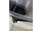 手の届く所にドリンクホルダーが有ります。