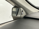 停車時や発進時、対向車とのすれ違いや路肩に寄せる時など、車両左側前方を確認するときに役立ちます♪