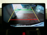 バックカメラが付いているので後方確認が非常にしやすいです。今や運転初心者も熟練者も必須装備!ついていて損はないですね♪