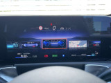 【10.25インチコックピットディスプレイ】運転に必要な情報をカラー表示します