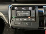 【左右独立オートエアコン】左右席で独立温度コントロールが可能です。運転席はキンキンに冷やして助手席はマイルドにと言った設定が可能です☆暑さ寒さでケンカすることもなくなりますね♪