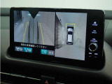 ◆マルチビューカメラシステム◆運転席から見づらい前後左右を、ナビ画面の映像で確認。見通しの悪い交差点や狭い道でのすれ違い、駐車などをサポートします。