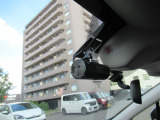 ドライブレコーダー付きで万が一の際も安心です◎