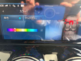 またマルチカラーテーマを選択することで別々のカラーで点灯させることもできます。さらに時間とともにカラーが変化していくアニメーションの設定もできます。