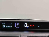 TFTカラ-マルチインフォメ-ションディスプレイ4.2インチの液晶画面に、安全・安心のコンテンツやオ-トエアコンのステ-タスなど、さまざまな運転情報を表示し見やすさにこだわったメ-タ-です♪