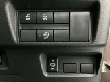 運転席スイッチ部 人気装備の両側オートスライドドア付きで、とっても便利です!!