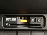 【ETC車載器】もはや必須アイテムのETCを搭載!高速道路のご利用時にとても便利!わずらわしい料金所での現金支払いが不要となりスムーズに通過できます♪