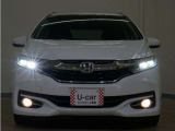 LEDヘッドライト(オートライト機能付)が搭載されており、遠くまで明るく均一に照らし、高速道路等での安心感が向上しております。