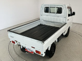【3方開】荷台のゲートは3方向に。シーンに合わせ、効率よく荷物の積み下ろしが行えます♪