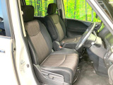 運転席シート廻りは使用感も少なく、良好な状態となっています。丁寧に使われていたことがよくわかりますね。