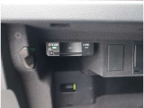 Audi正規ディーラーが高品質をお約束。高度な訓練・教育を受けたAudi専任メカニックが、100項目にもおよぶ精密な点検を実施いたします。すべてをクリアしたAudi車だけが、あなたのお手元に届けられるのです。