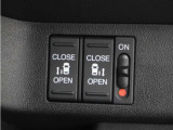 ◆両側電動スライドドア◆狭い駐車場でも乗り降りが楽々♪お子様が隣の車にドアを当ててしまう心配もございません!小さなお子様連れの方もこれで安心。