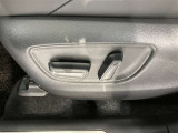 トヨタ認定中古車 5人乗り 32000キロ 全周囲カメラ BSM  ナビ&フルセグTV Bluetooth  LEDヘッドライト アルミホイール スマートキー ドラレコ ETC  ブラインドスポットモニター 盗難防止装置