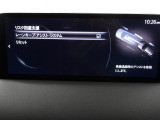 ハンドル操作をアシストすることにより車線からの逸脱回避を支援します。