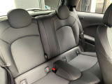車両の詳細、ご質問につきましては、弊社営業スタッフまでお気軽にご連絡下さいませ。遠方のお客様には実車の詳細画像送信も承ります。お客様からのお問合せをお待ち致しております。