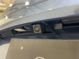 バックカメラ装備です。狭い場所での車庫入れや切り替えしの時など目で見て確認できるので便利ですね。