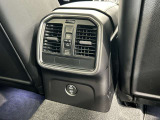ポルシェセンターでは納車前整備でエンジンルーム、下回りを含む全111項目の点検整備を行い、ご納車しておりますので安心してお乗り頂けます。