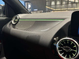 メルセデス・ベンツの定める厳しい基準をクリアしたお車のみをご案内させて頂きます。「認定中古車」は納車前整備がポイントです。販売するに相応しい車両の選定と、納車前整備に力を注いでおります。