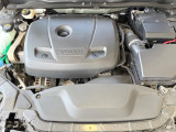 ご納車前に、店舗に併設された整備工場にて点検整備を行います。ボルボ車を熟知したテクニシャンが、ディーラーならではの安心感をご提供致します。