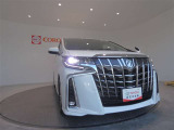 LEDヘッドライトです。デザイン性がよくとても明るいので、夜間の走行や悪天候でも安心です。しかも長寿命!