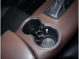運転席助手席で使えるドリンクホルダー