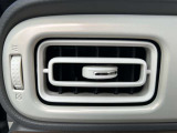 ☆お車についた傷やヘコミ、事故の修理もハヤシにお任せください。自社鈑金工場で修理ができますの安心です☆