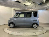両側パワースライドドア付きだから、狭い駐車スペースなどでの 乗り降りラクラク!小さなお子さまのいるご家庭には嬉しい装備。