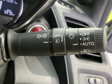 直感的な操作で、安全な運転をサポートします。必要な時にスムーズに操作できる設計となっています。