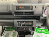 ご納車前に納車点検(法定12ヶ月点検相当)を実施し、基本性能に関わる機能や状態を徹底的に点検します。