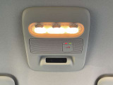 SOSコールスイッチです。NissanConnectにご加入していただくとご利用いただけます。