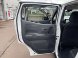 全国日産ディーラーの約2万台の中から、お客様のご希望に合ったお車をお探しいたします。_