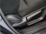 ◆シートハイトアジャスター◆運転席を上下に高さ調節ができます!運転ポジションを体格に合わせてシート調整できます。