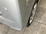 ☆アウトレット車☆こちらの車はリアバンパー右側に傷がございます。お買い求めやすい価格で展示する為に一部の傷等は現状です。必要に応じて修理・交換のご希望がございましたら申し受けいたします。