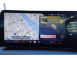 クルマの頭脳ともいえる、管理システム、iDrive。ナビだけではなく、オーディオ操作や車両情報の表示などをコントロールできます。便利さと安全性の向上にも繋がっています。