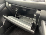 車検証ケースもすっぽりグローブボックス★