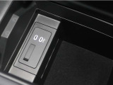AndroidAutoとAppleCarPlayが利用可能、スマートフォンアプリの一部の機能を車で操作可能になります。