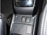 横滑り防止装置もついて安心安全なお車です!その他の各種安全装置スイッチなどがございます!
