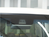 ◆Honda SENSING◆ カメラ等装置で精度の高い検知能力を発揮、安全運転を支援します。ステアリング上のコントローラーに注目!